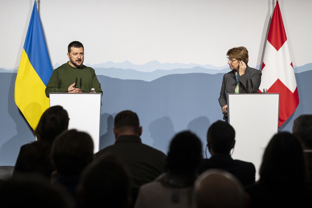 La présidente de la Confédération Viola Amherd et le président ukrainien Volodymyr Zelensky