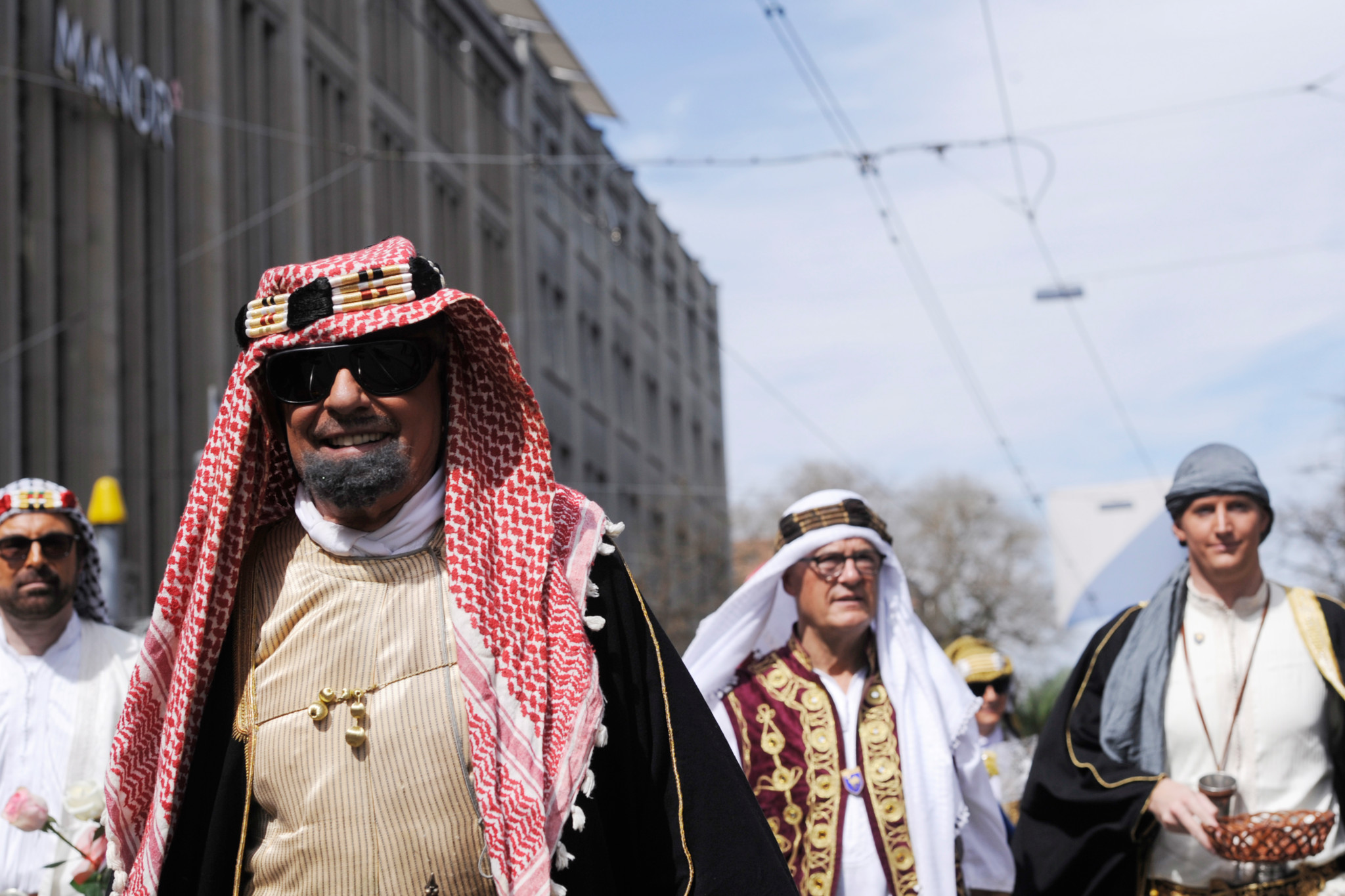 Die traditionelle Kleidung der Zunft zum Kämbel gab auch am diesjährigen Sechseläuten zu reden. 