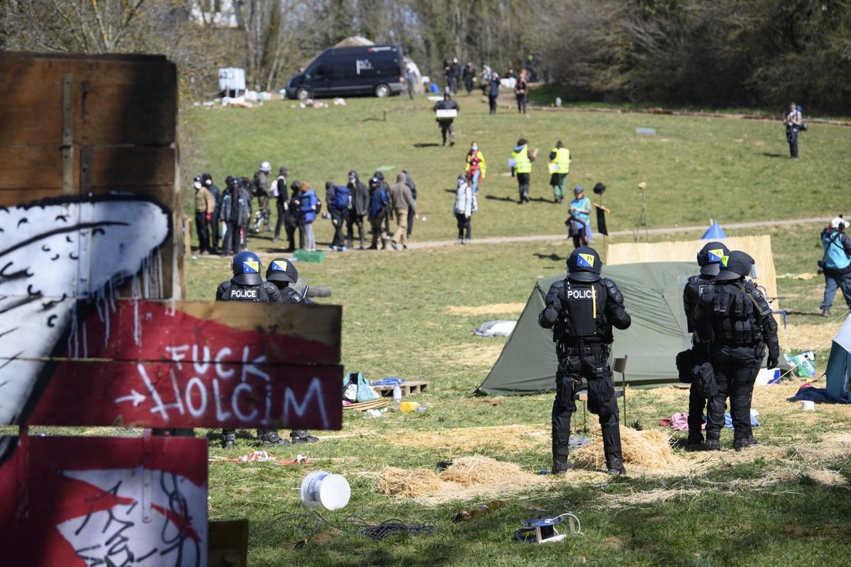 Il ne restait qu'une dizaine d'activistes mardi soir. (Keystone)