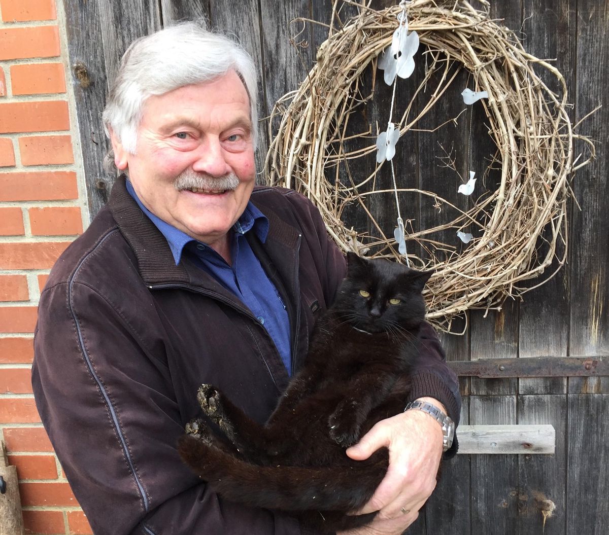 Kater fährt «schwarz» Hans Fehr nach Wochen wieder mit seinem Kater