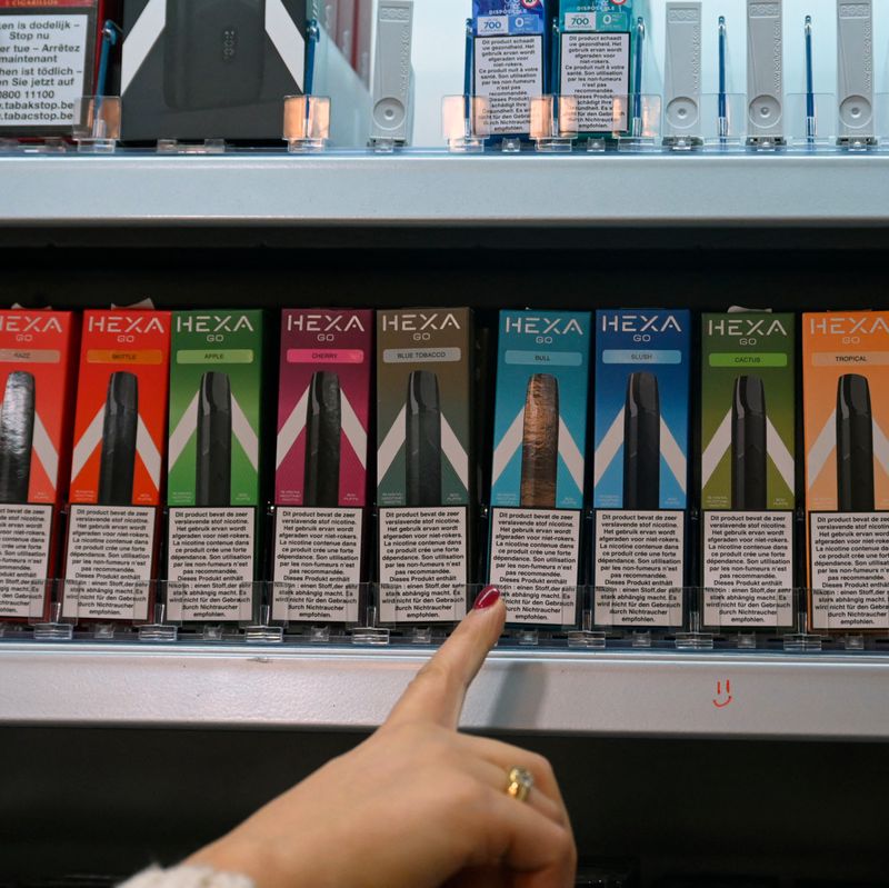 Suisse: le Parlement interdit les e-cigarettes  usage unique