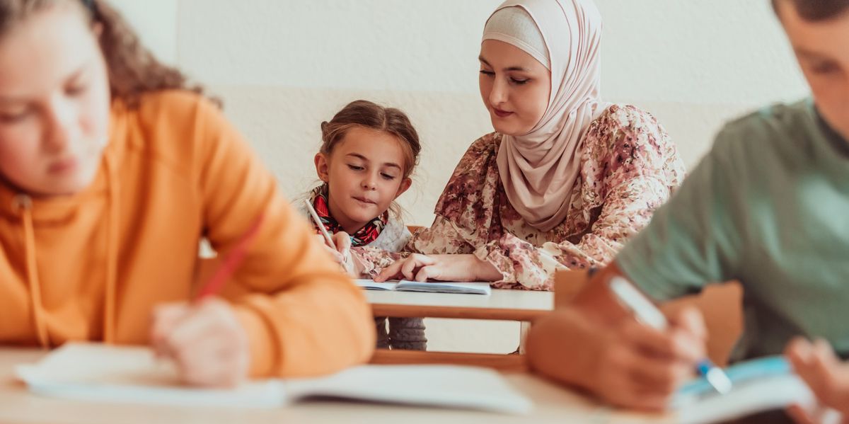 Zur-Kopftuchdebatte-f-r-Lehrerinnen-Kopftuch-Kreuz-Kippa-nein-danke-