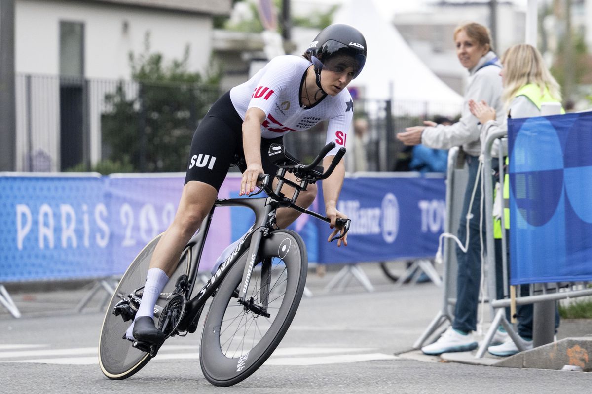Franziska Matile-Doerig de Suisse en action lors du contre-la-montre individuel C4 féminin de Para Cyclisme sur route à Clichy-sous-Bois aux Jeux Paralympiques d'été de Paris 2024. EPA/ENNIO LEANZA