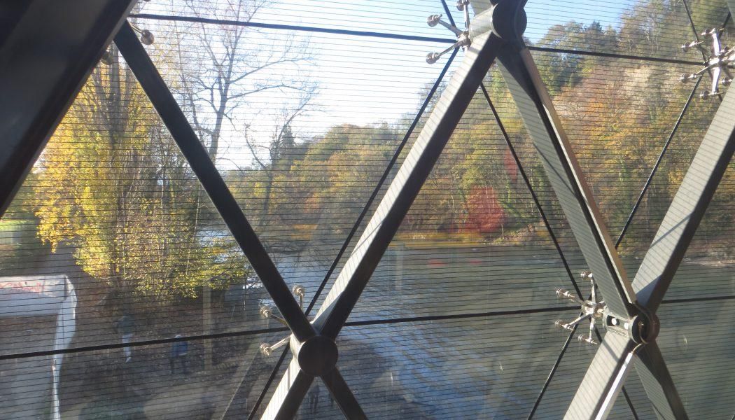 Vue sur l’Arve depuis le pont ferroviaire.