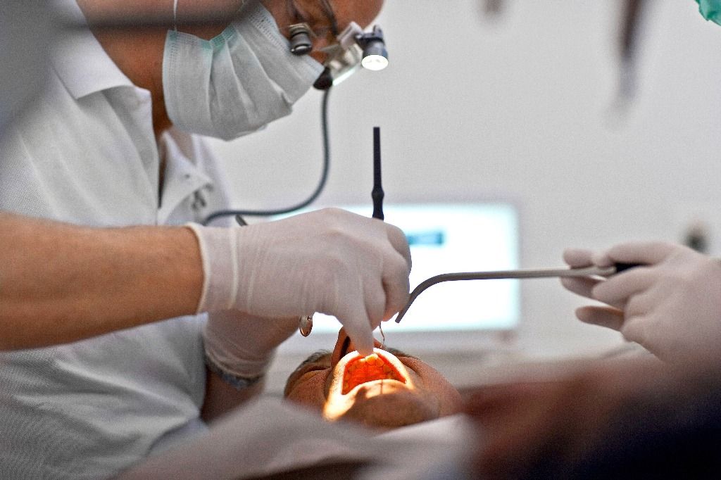 L’hygiène bucco-dentaire, parent pauvre des soins en EMS