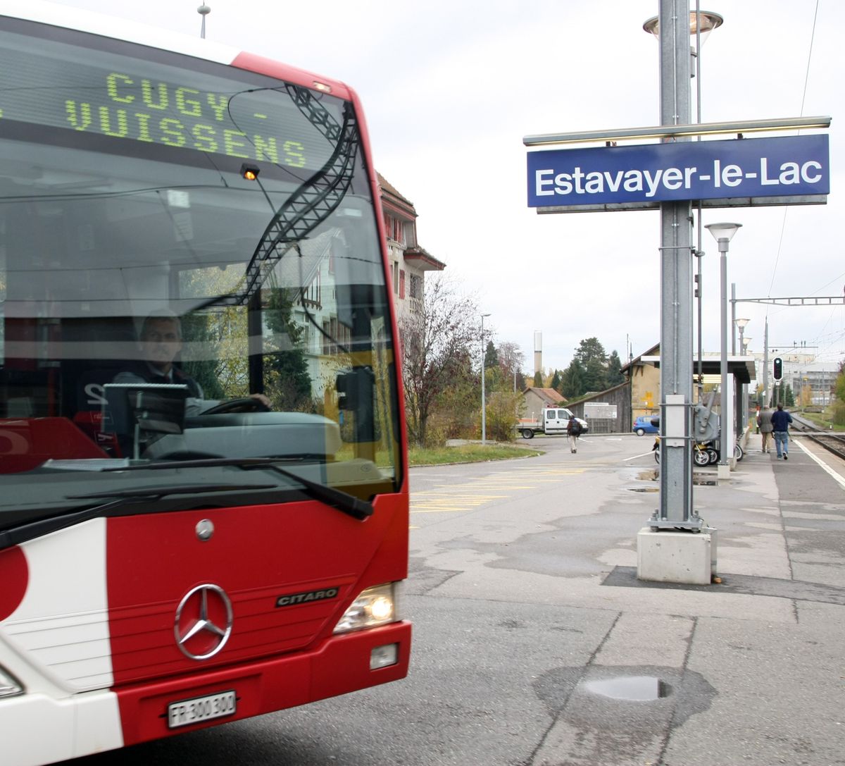 Les bus TPF de la ligne 555 entre Estavayer-le-Lac et Vuissens ne circulent que les jours ouvrables.