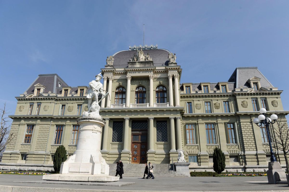 Aujourd’hui âgé de 40 ans, le Français a reconnu lors de son procès à Lausanne avoir «dépassé les limites professionnelles» en avril 2021 avec une patiente vaudoise de 20 ans.