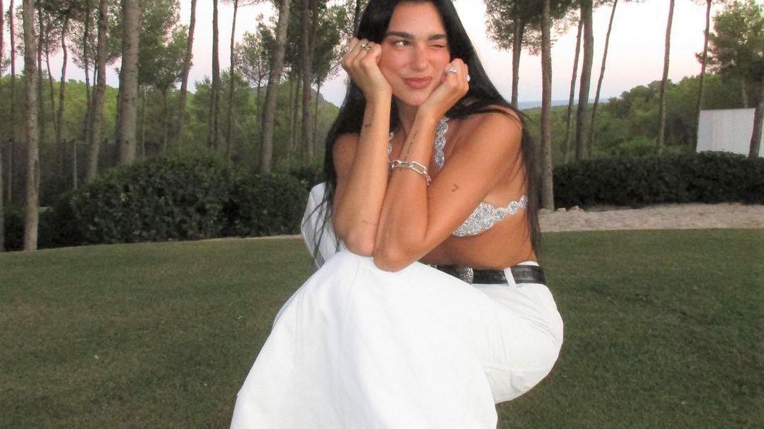 Lange-R-cke-sind-jetzt-cool-statt-bieder