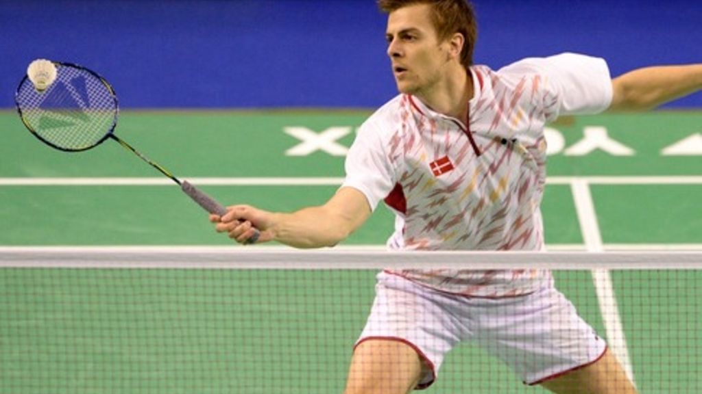 Badminton Il réussit le tweener de l'année! Le Matin