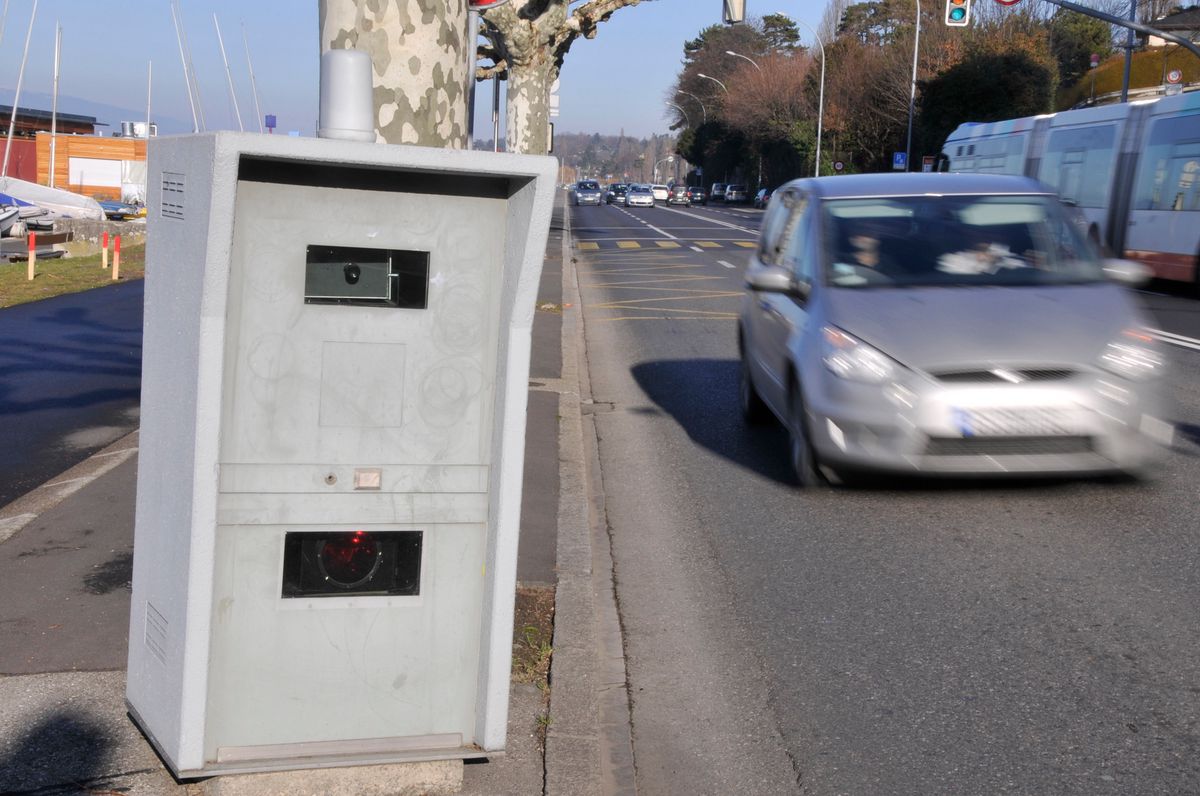 La police a multiplié les contrôles de vitesse au quai de Cologny cet été, ce qui lui a permis de prendre plusieurs automobilistes en grave excès de vitesse.