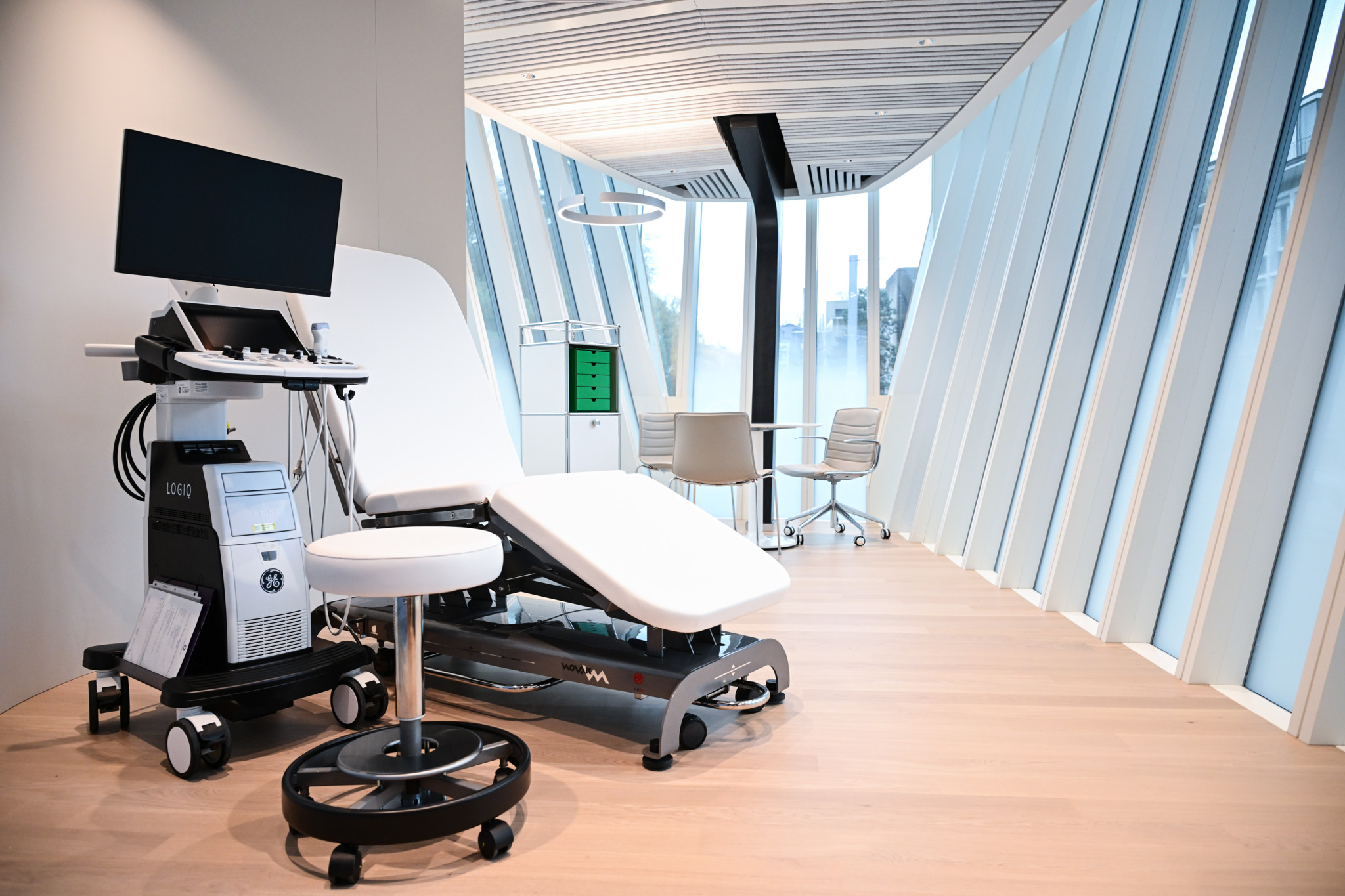 Plastische Chirurgie beim Stadelhofen: Facelift und Intimchirurgie – plant das Spital Zollikerberg eine Neuausrichtung?