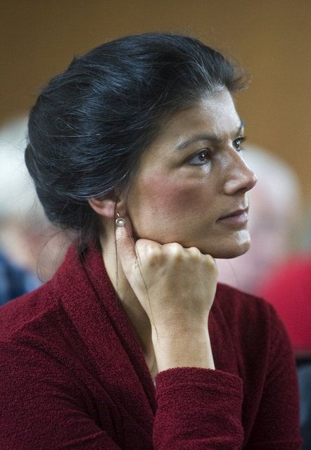 Sie wirkt stets konzentriert und sachlich: Sahra Wagenknecht während einer Programm- und Strategiekonferenz der Partei.