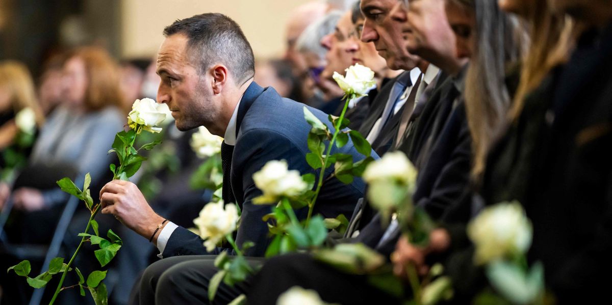 «Ihr habt das Recht zu weinen. Ihr dürft aber auch lächeln»: Mathias ...