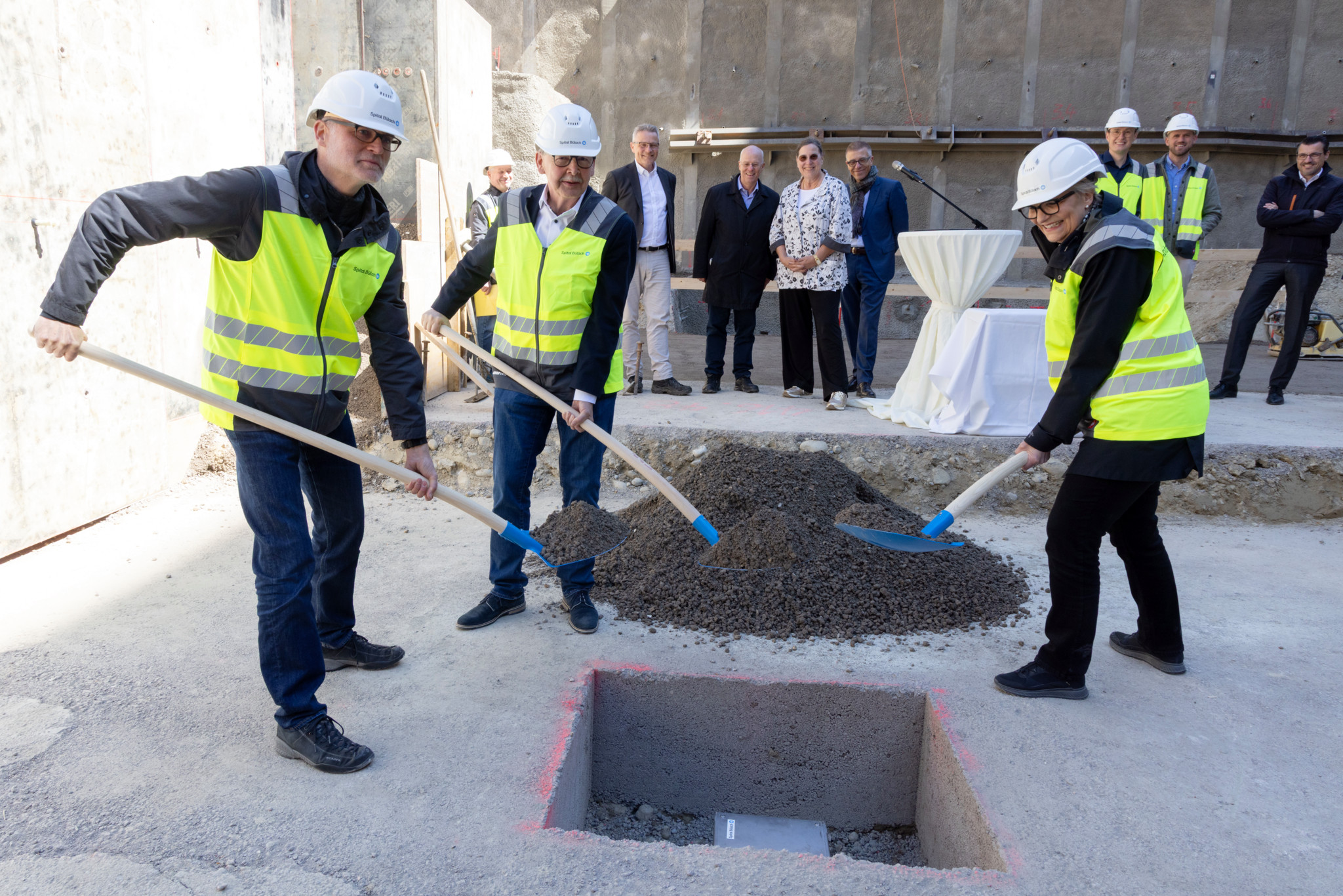 Neuer Behandlungstrakt: «Ein besonderer Meilenstein» – Spital Bülach beginnt mit Millionenbau