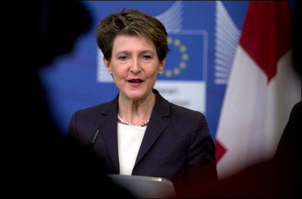 Simonetta Sommaruga assure que la Suisse ne dénoncera pas la Convention européenne. 