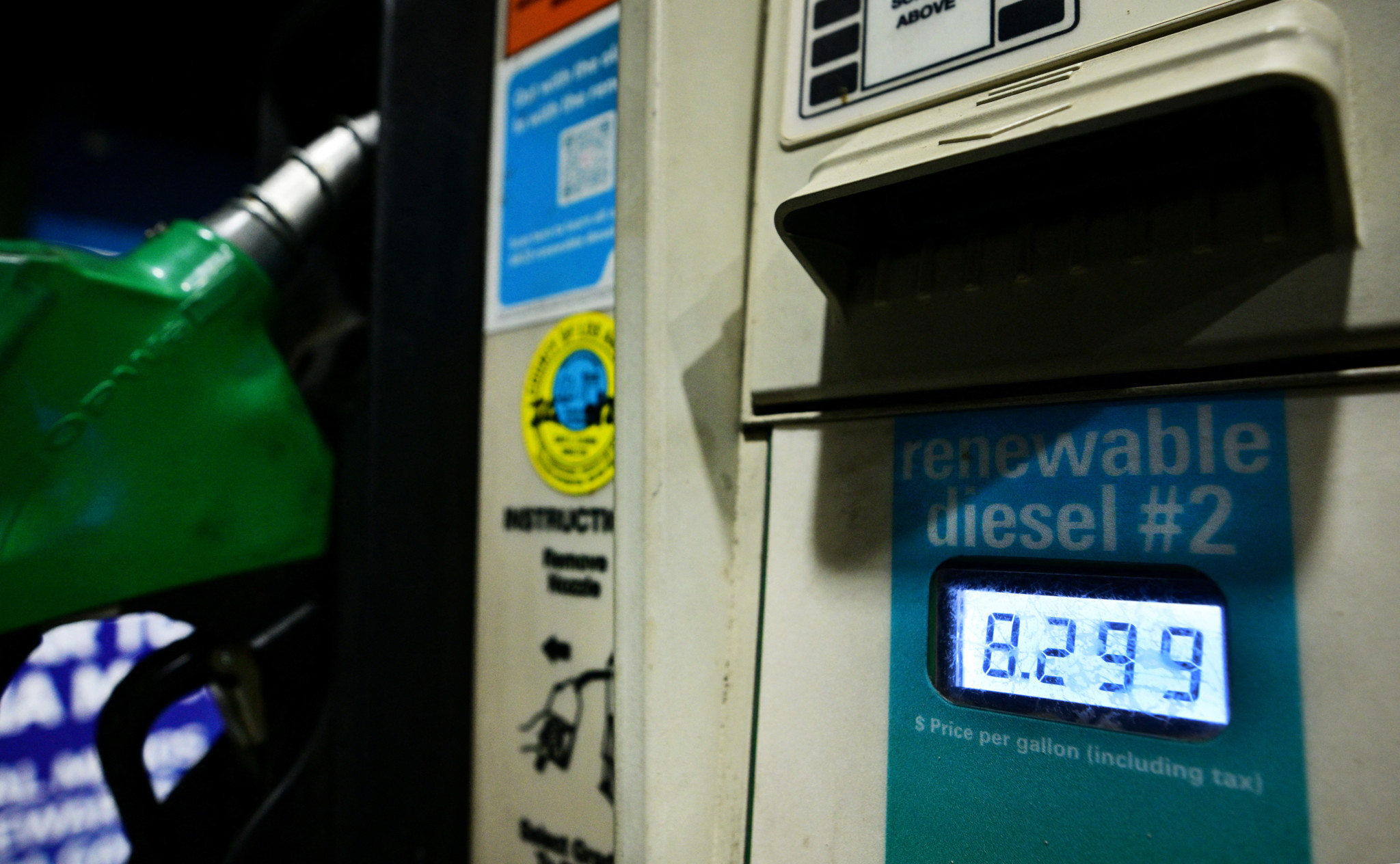 Crise du diesel: Trump brandit la menace d’un embargo sur le gazole américain en Europe