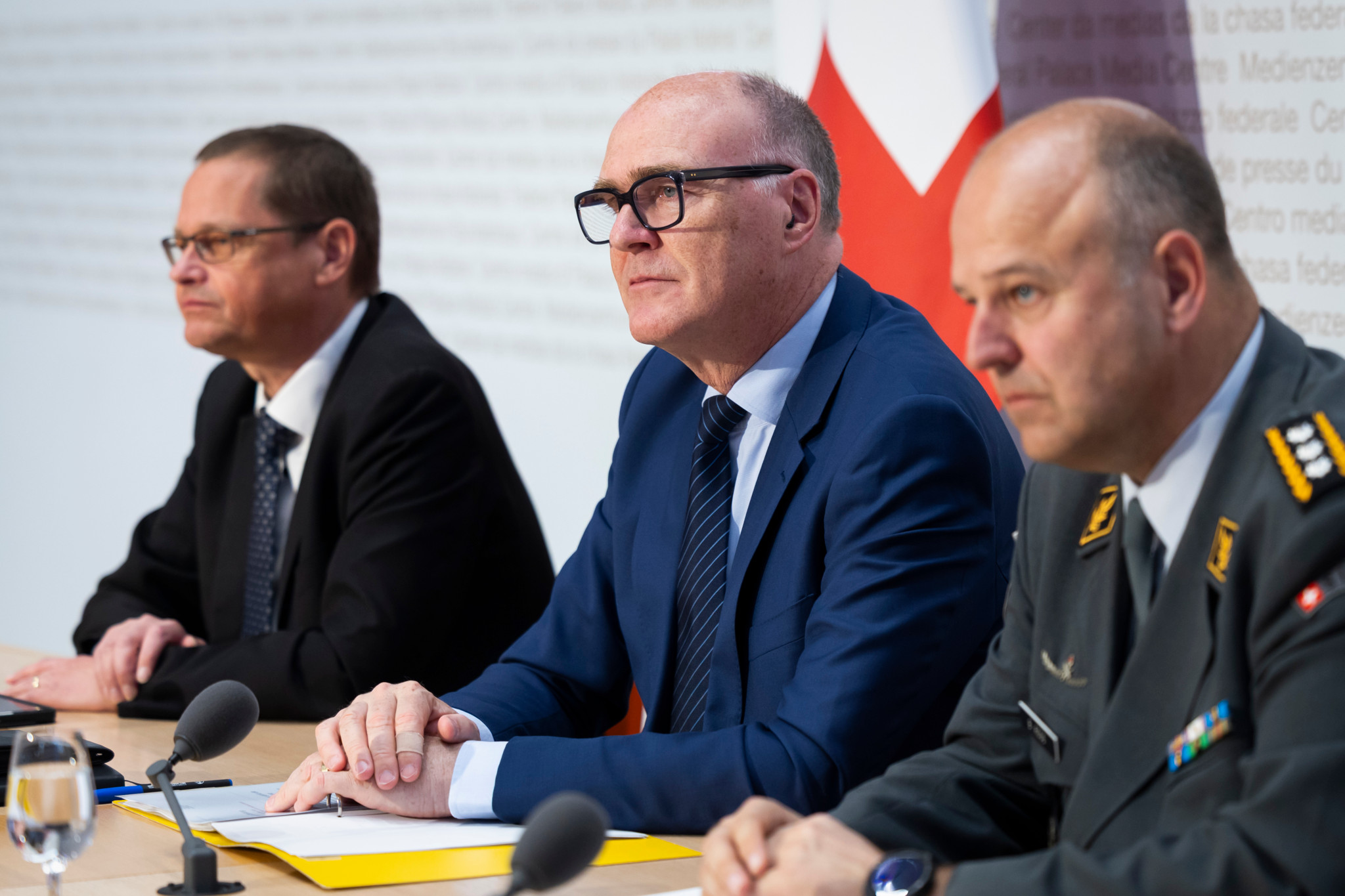 Aufrüstung der Armee: VBS im Tetris-Modus: Wie sich Pfisters Truppe durch den Beschaffungs­dschungel kämpft