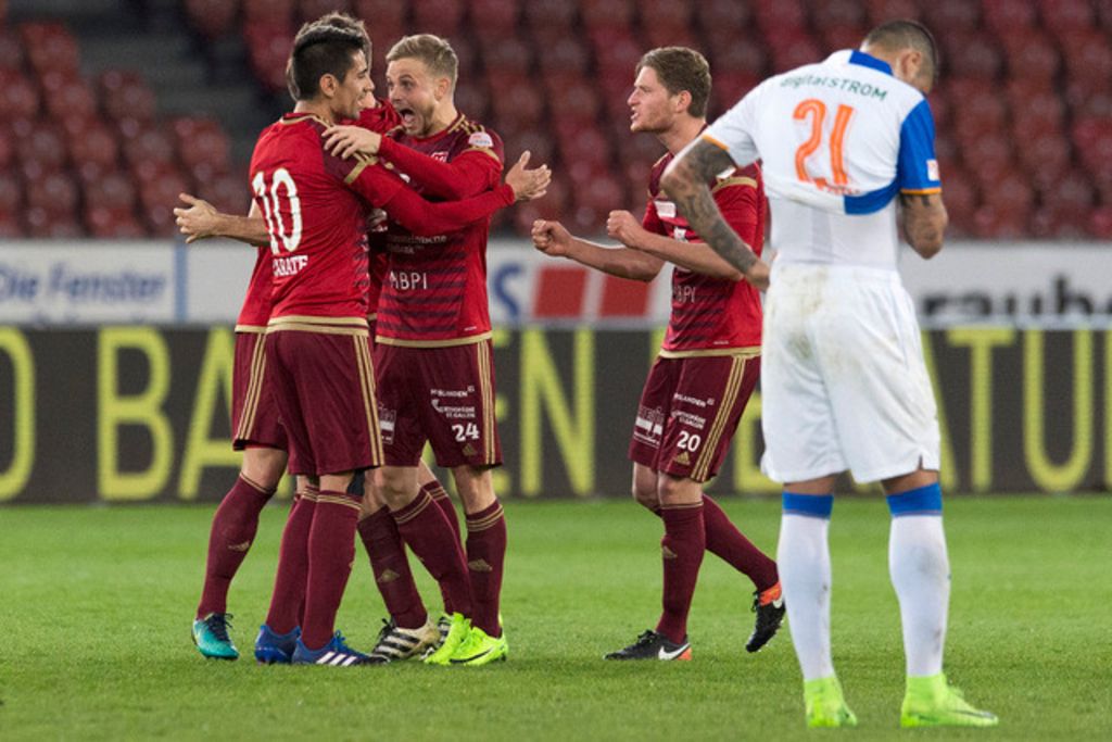 Vaduz gagne et met Lausanne sous pression