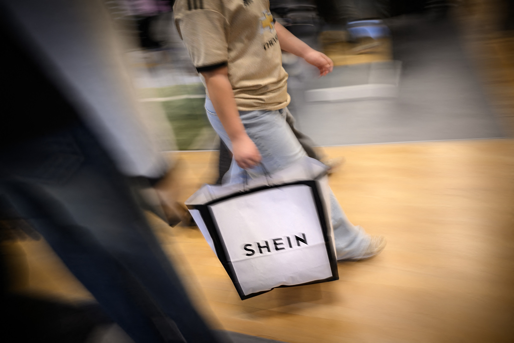 Géant chinois de fast-fashion: Shein publie un bénéfice opérationnel en chute de 50%