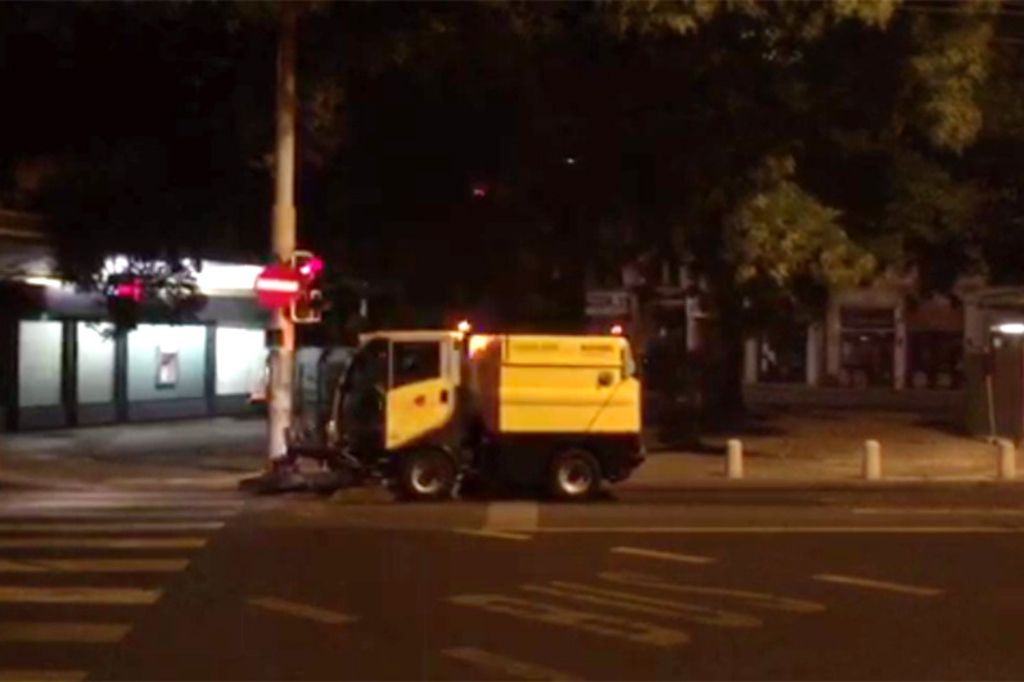 Réveillés par une balayeuse très matinale