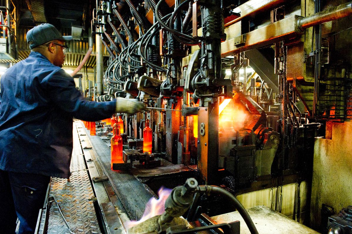 Le fabricant d’emballages Vetropack a annoncé mercredi l’arrêt immédiat de la production sur son site de Saint-Prex. (Image d’archive) 24HEURES/ VANESSA CARDOSO