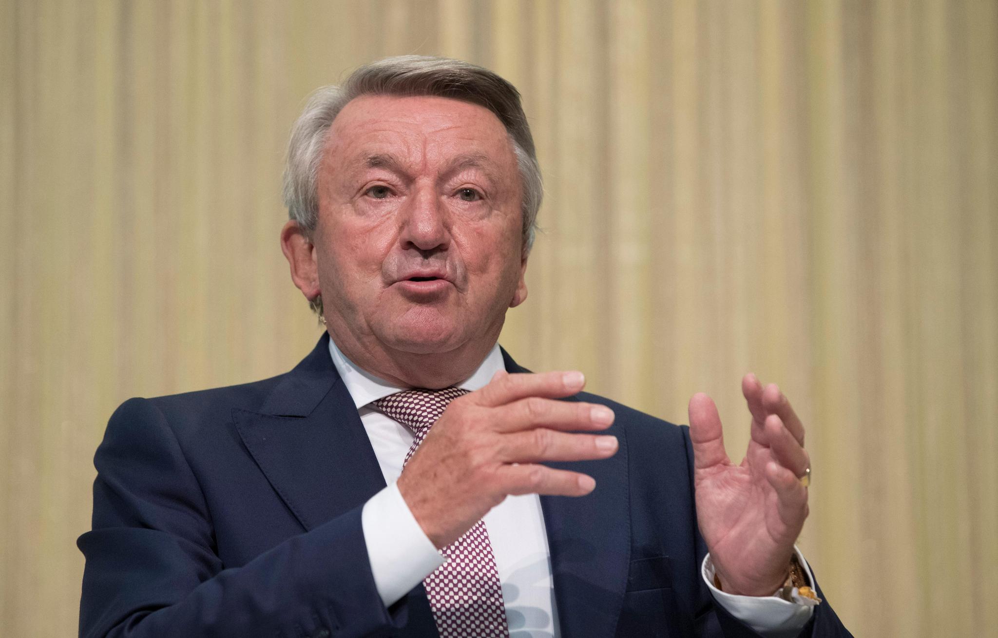 Der ehemalige CEO und heutige Verwaltungsratspräsident von Lindt & Sprüngli, Ernst Tanner, hat sich stets gegen einen Aktiensplit ausgesprochen.
