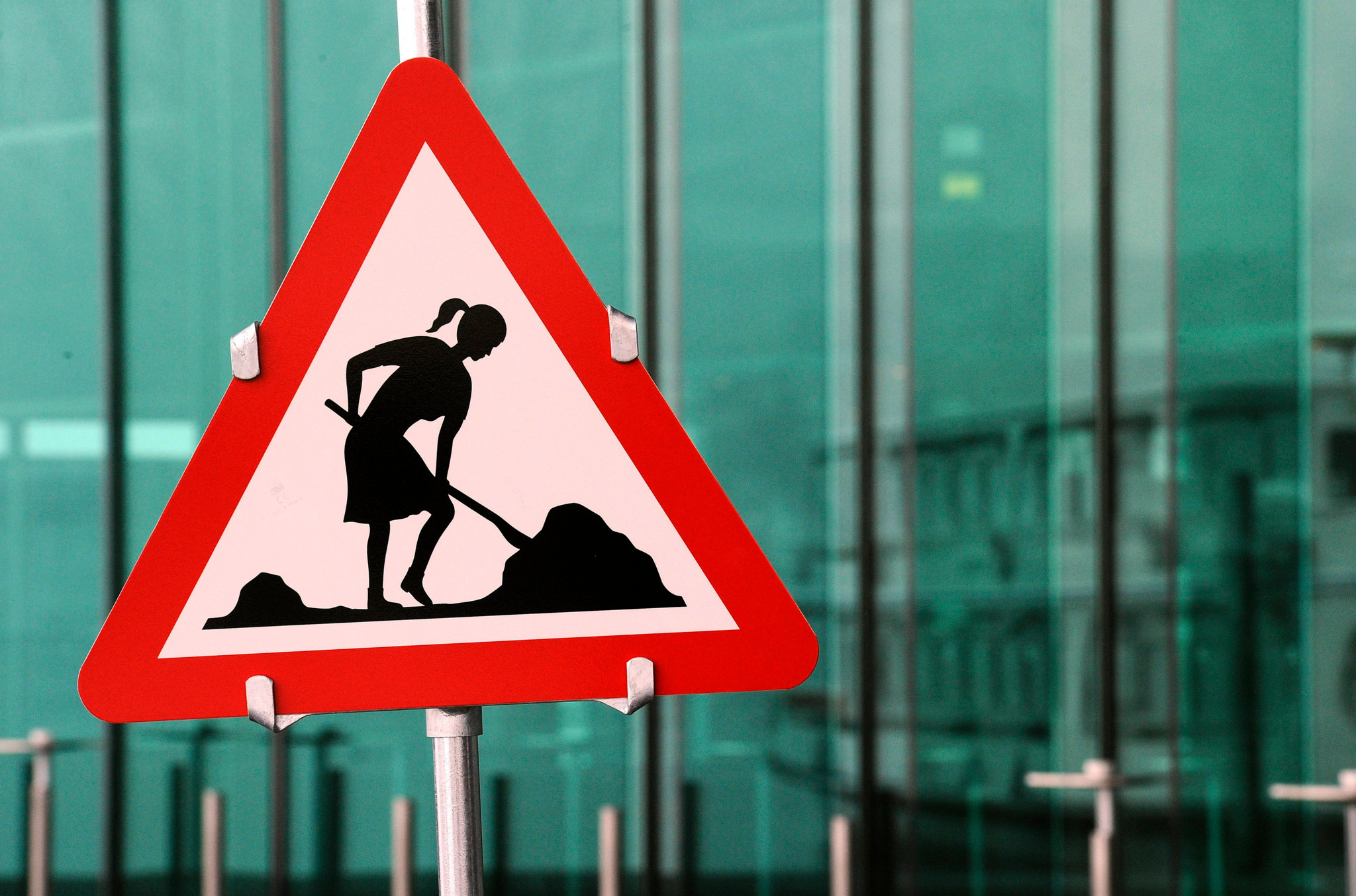 Nur zwei von 50 Auszubildenden im Baugewerbe sind Frauen. Das gab Michel Buro, Praesident des Fachverbandes Infra, an der Infra-Tagung im Kultur- und Kongresszentrum, KKL, bekannt, am Donnerstag, 20. Januar 2011, in Luzern. (KEYSTONE/Sigi Tischler)....