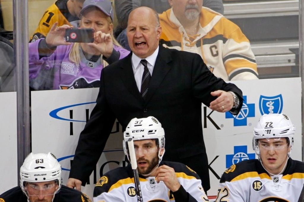 Le «plus vieux» entraîneur de NHL licencié