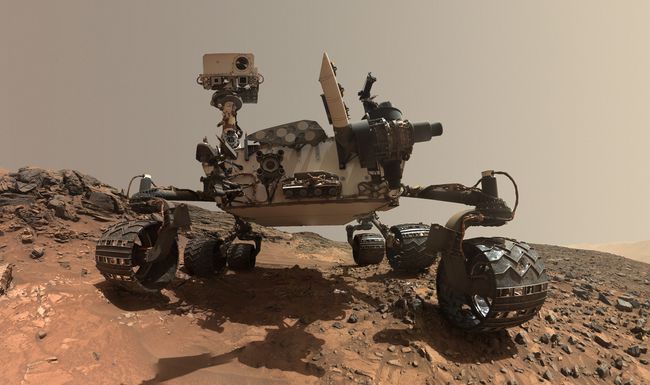 Der Mars-Rover Curiosity wurde von der Nasa entwickelt und ist seit über 10 Jahren auf dem Mars. 
