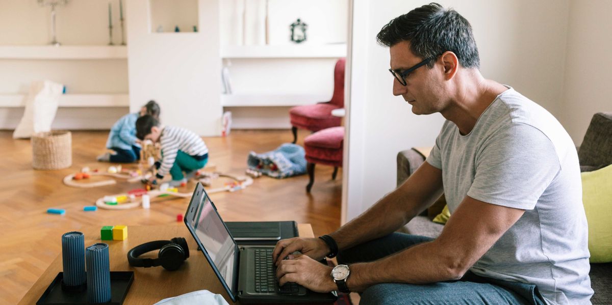 Working from home: Swiss companies summon employees back to the office