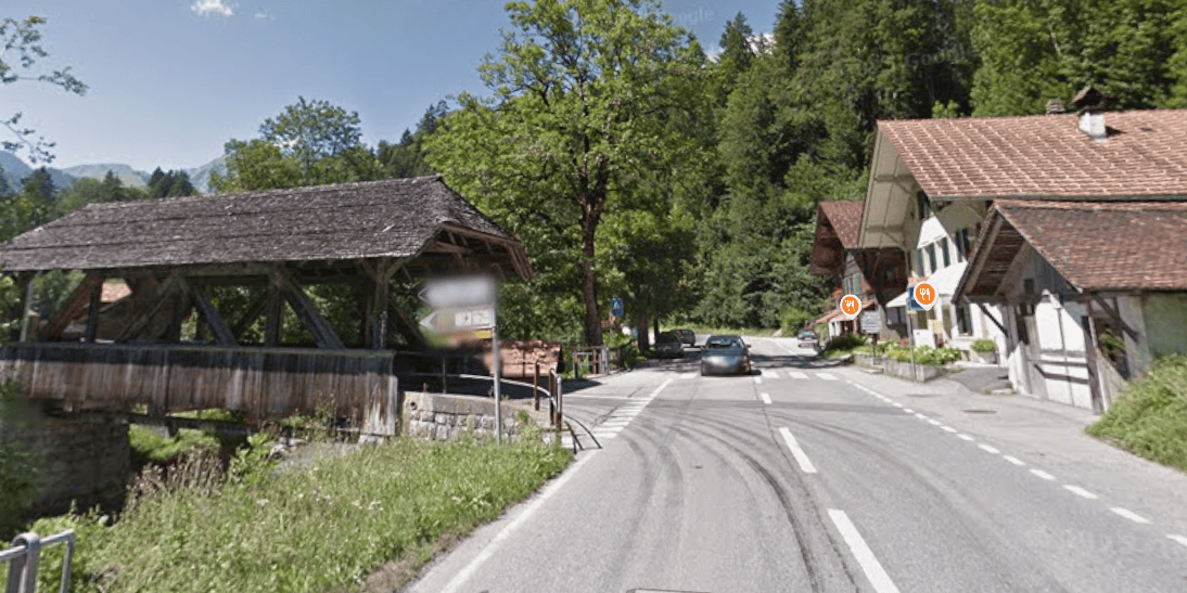 Five Injured Including One Seriously in Head-On Collision in Bern - News Directory 3