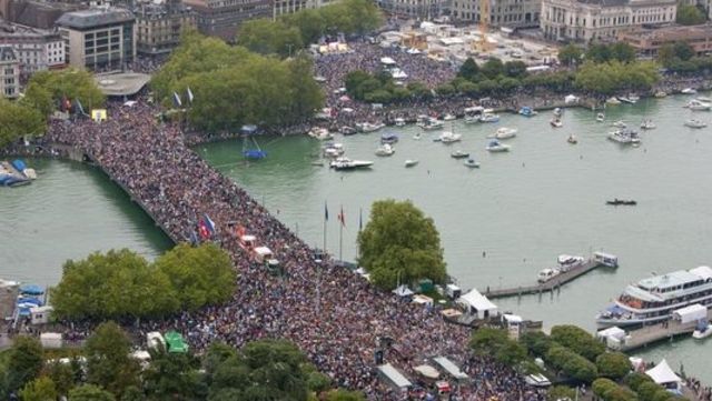 Les quais de la Limmat seront pris d'assaut samedi. (Photo d'illustration)