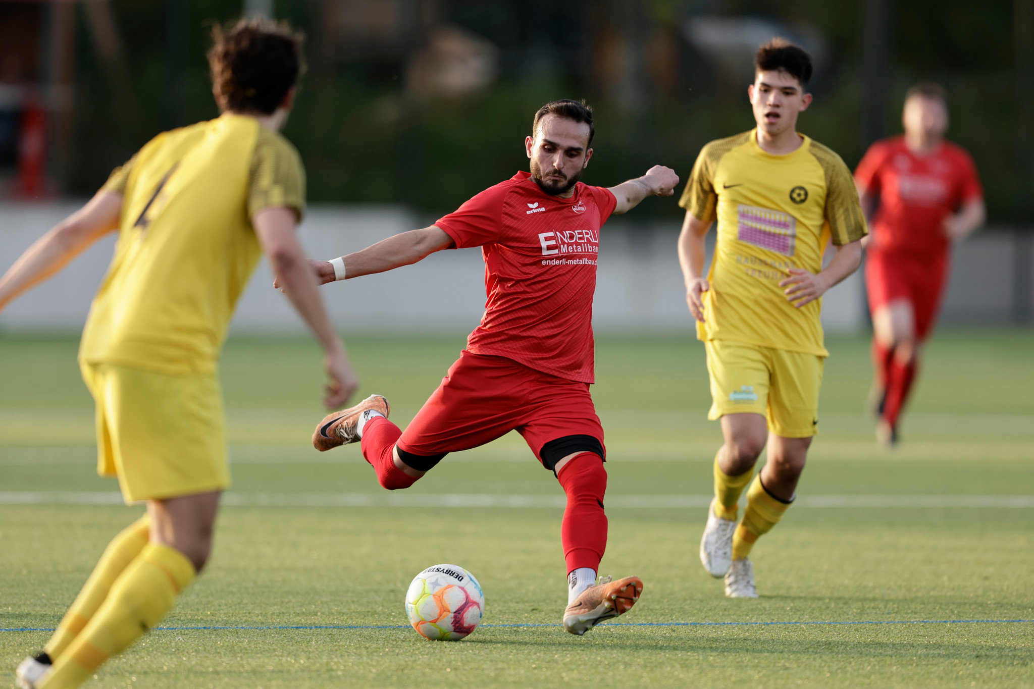 Fussball, 2. Liga, FC Herrliberg - FC Kloten, Klotens Kenan Tepe, 13. April 2024. Foto: Moritz Hager/Tamedia AG