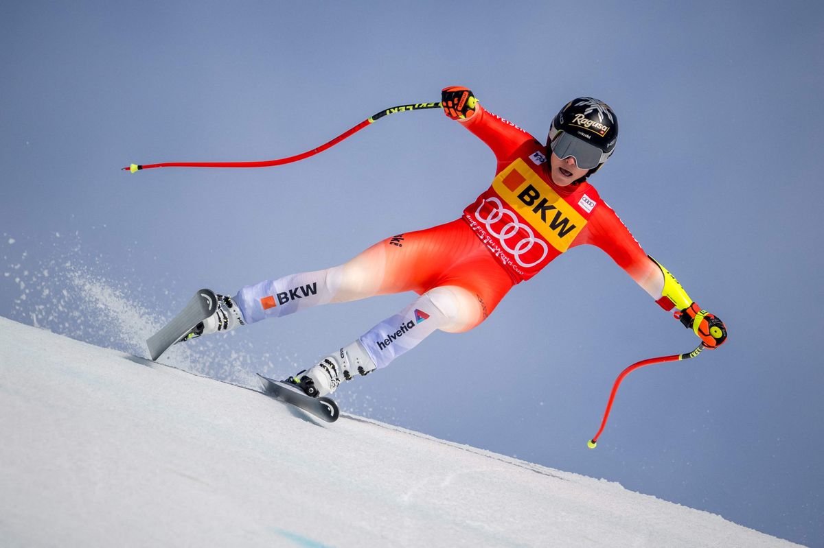 TOPSHOT - Switzerland's Lara Gut-Behrami competes during the Women's Super G event at the FIS Alpine Ski World Cup in Crans-Montana on February 18, 2024. (Photo by Fabrice COFFRINI / AFP)