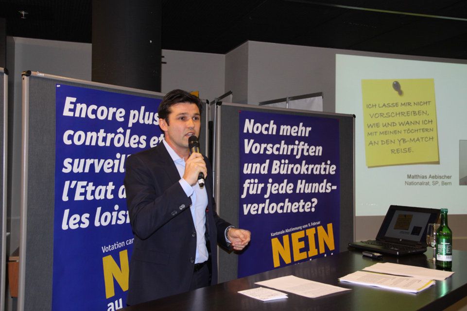 Am ersten Arbeitstag im Januar wurde die Kampagne gegen die Verschärfung des Hooligan-Konkordats lanciert. Mit dabei: Nationalrat Matthias Aebischer.