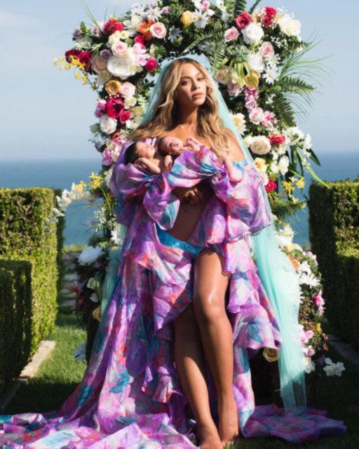 Grammy Awards Beyoncé, quasi nue pour afficher son baby bump Le Matin