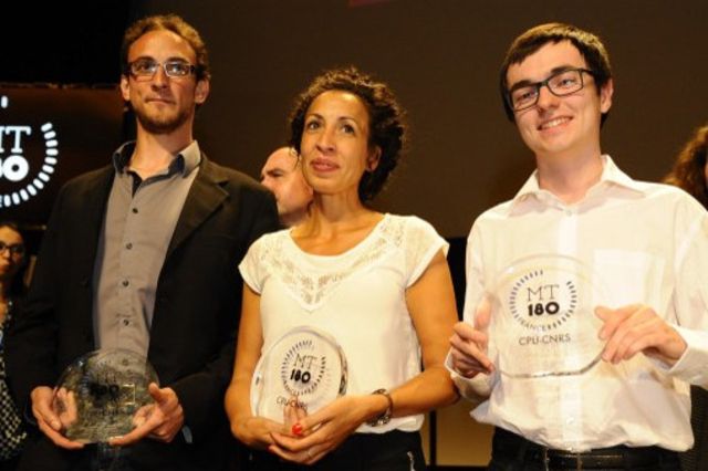 De gauche à droite: Gregory Pacini (3e prix), Rachida Brahim (2e prix) and Alexandre Artaud (1er prix)