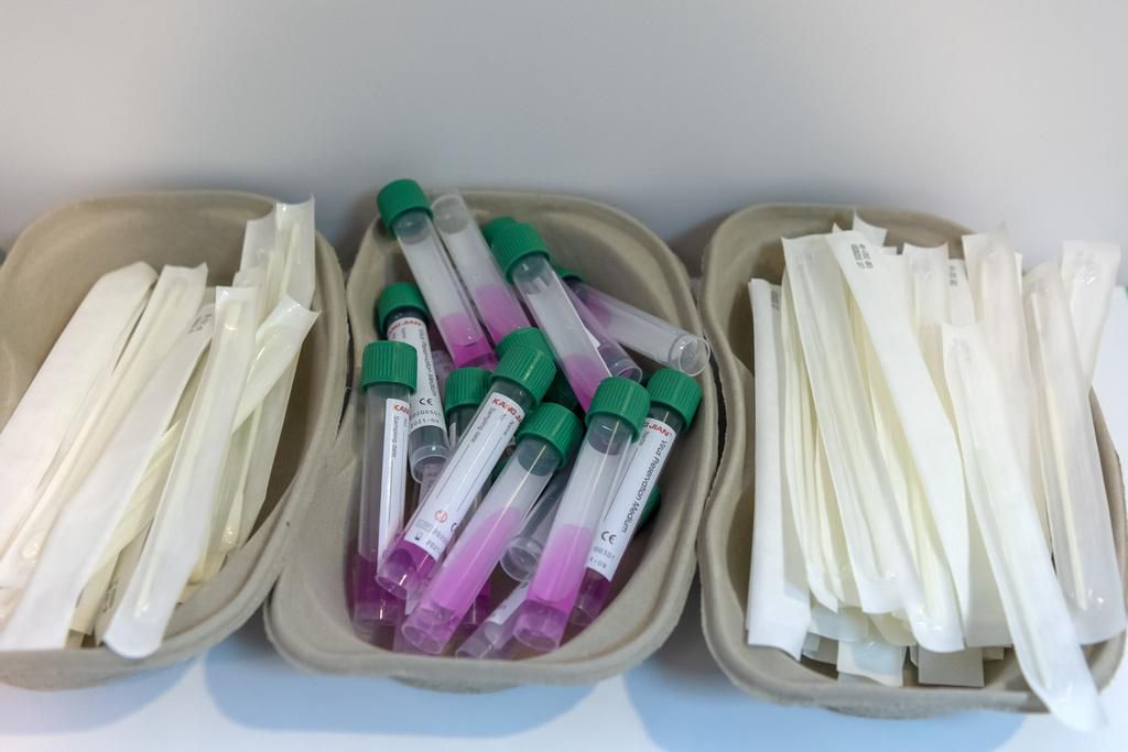 Les élèves de l’école primaire du canton de Zoug seront soumis à des tests hebdomadaires dès la 4e année.