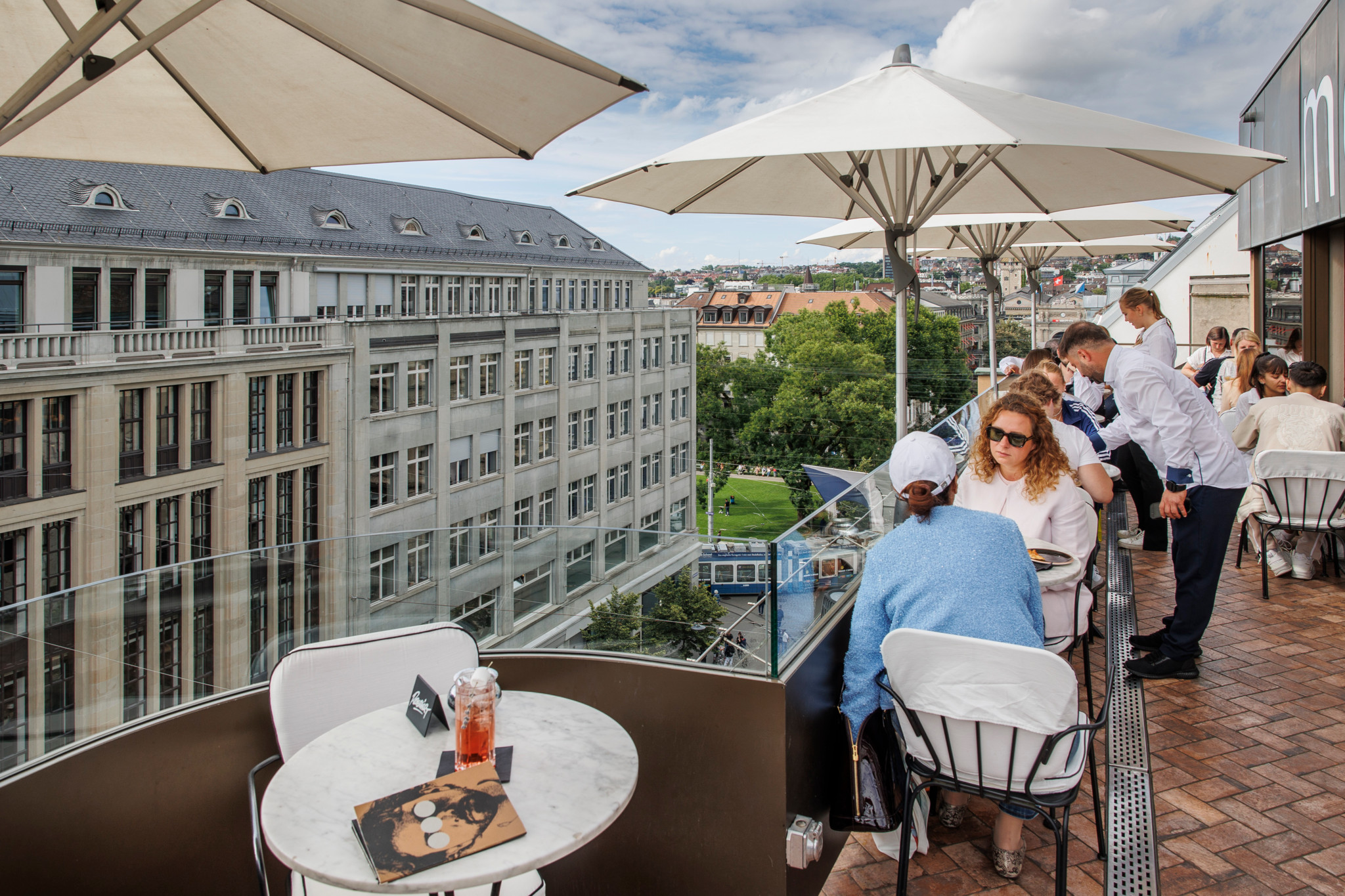 Modissa Rooftop Zürich: Die schönsten Rooftop-Bars der Stadt | Tages-Anzeiger