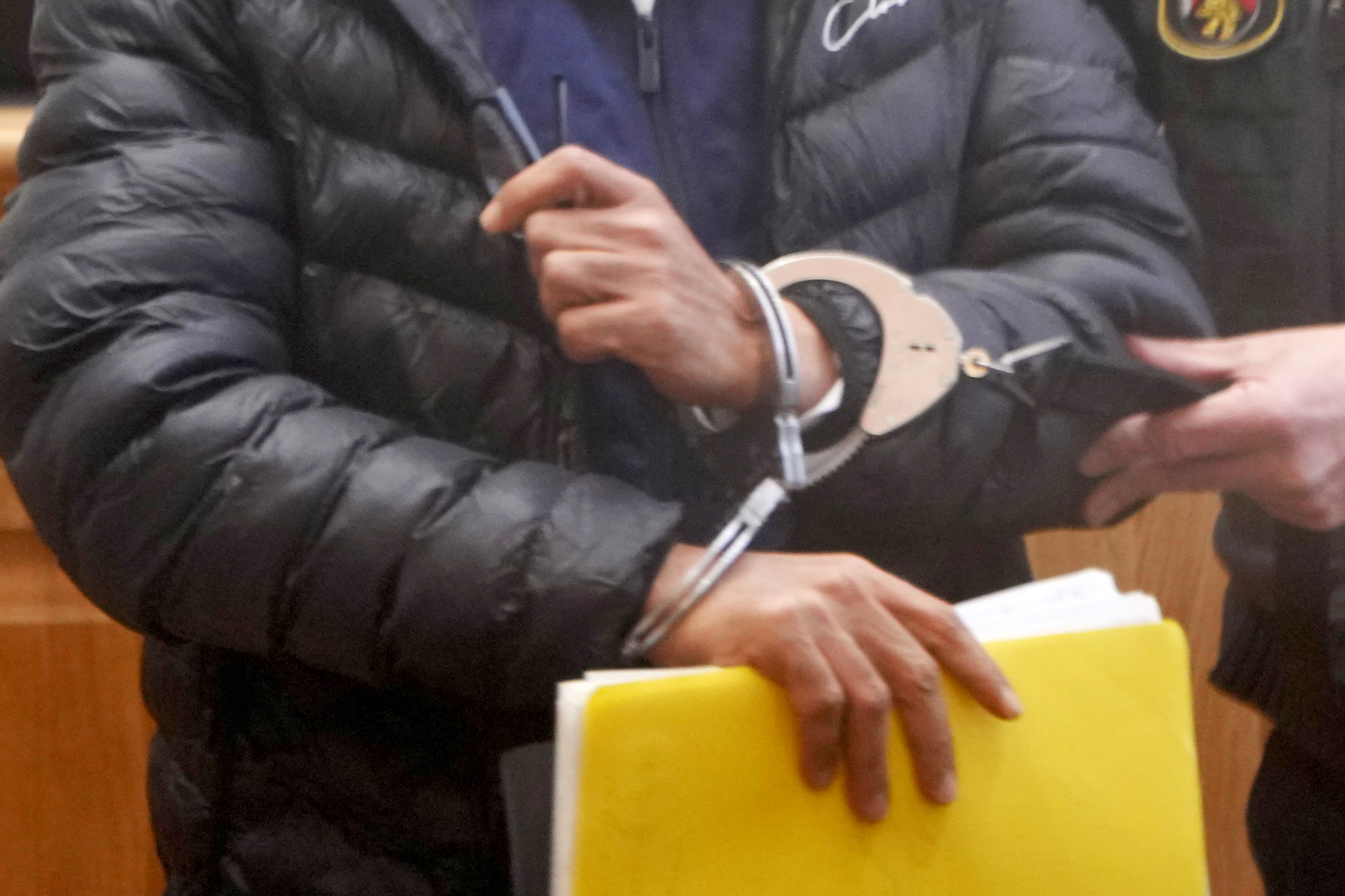 Syrien-Prozess in Deutschland: Angeklagter schweigt zu 70-fachem Mordvorwurf