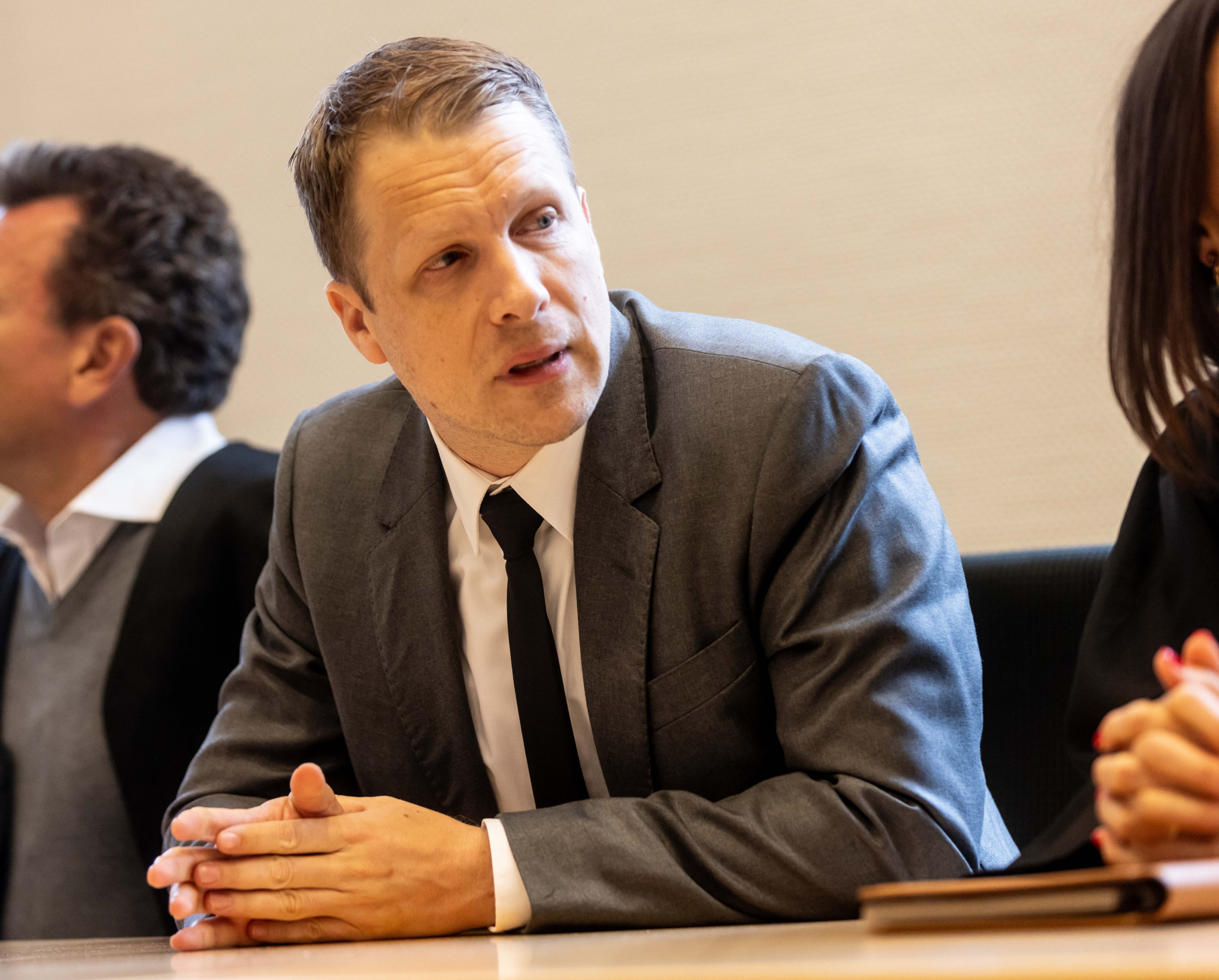 Prozess nach Angriff auf Moderator: Oliver Pocher geohrfeigt: Geldstrafe für Rapper Fat Comedy | Tages-Anzeiger