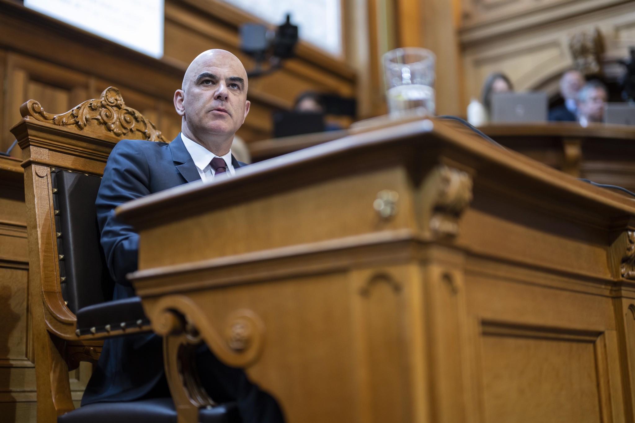 Alain Berset a tenté de calmer la grogne populaire et parlementaire à la suite du sauvetage de Credit Suisse.  EPA/ALESSANDRO DELLA VALLE