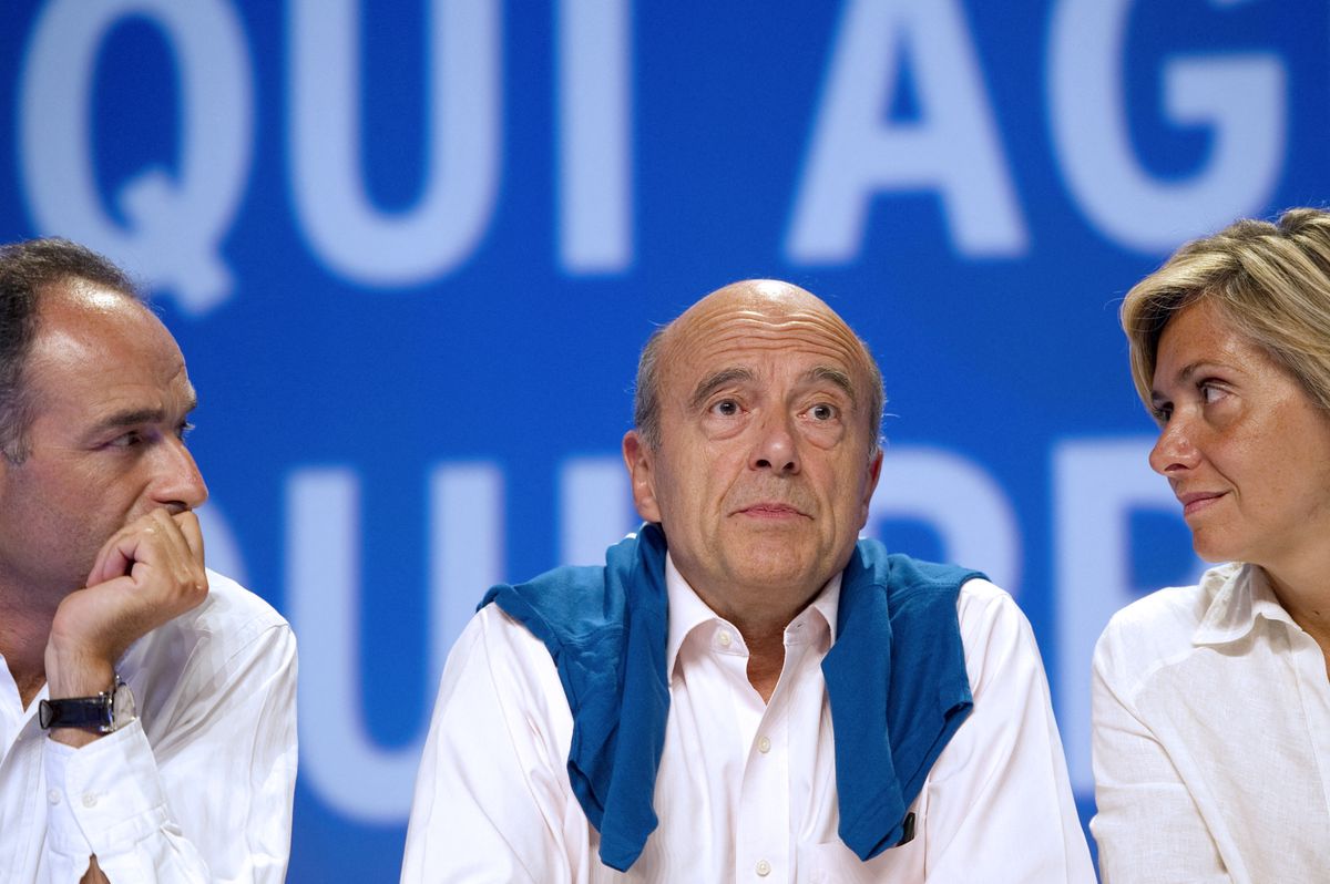 French right wing UMP party general secretary Jean-Francois Copé (L), Foreign Affairs Minister Alain Juppe (C) and French Budget Minister Valerie Pecresse attend the French right wing UMP party Campus des Jeunes Populaires 2011 (Youth Popular Campus) on September 3, 2011 in Marseille, southern France. AFP PHOTO LIONEL BONAVENTURE (Photo by LIONEL BONAVENTURE / AFP)