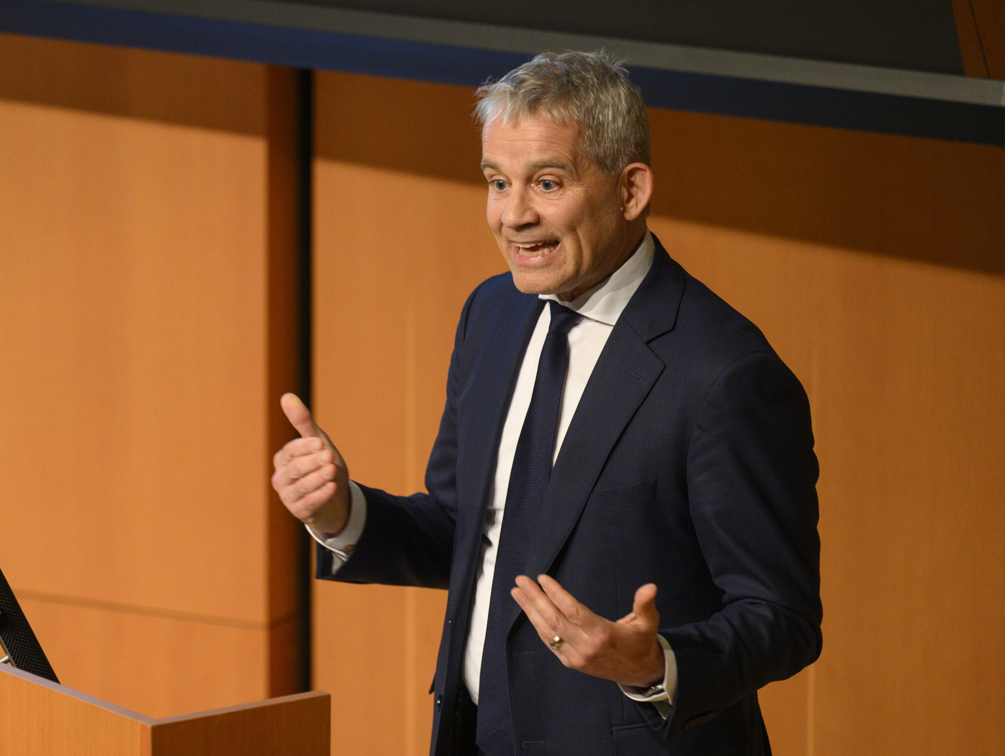 10-Millionen-Schweiz: Beat Jans warnt in Basel vor SVP-Initiative