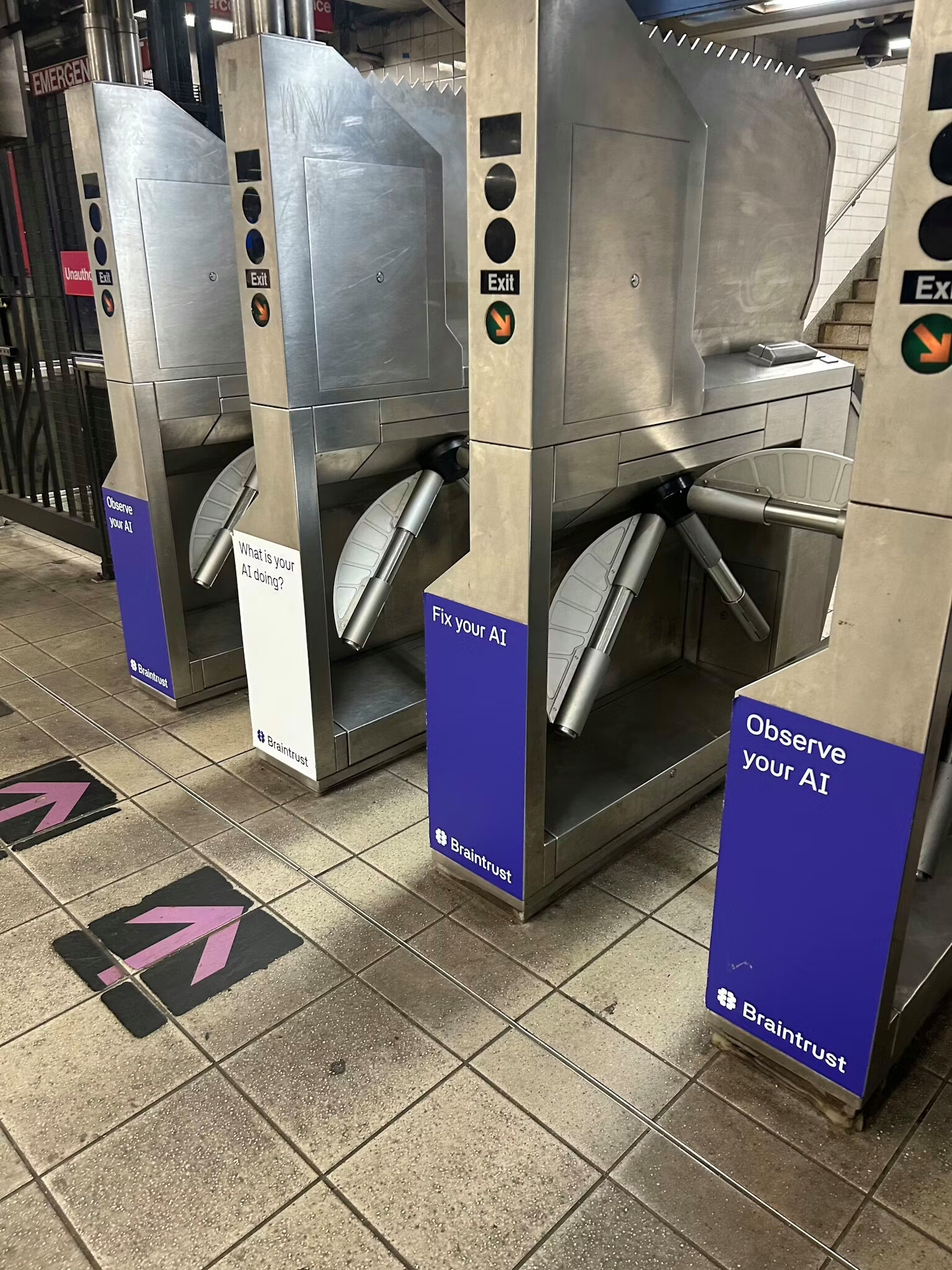 Werbeoffensive in New York: KI-Firmen überschwemmen U-Bahn mit Werbung