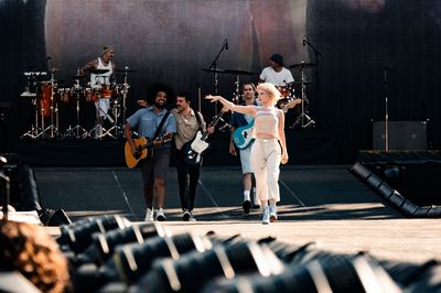 The evening will open with the alternative rock band “Paramore” from Franklin, Tennessee. 