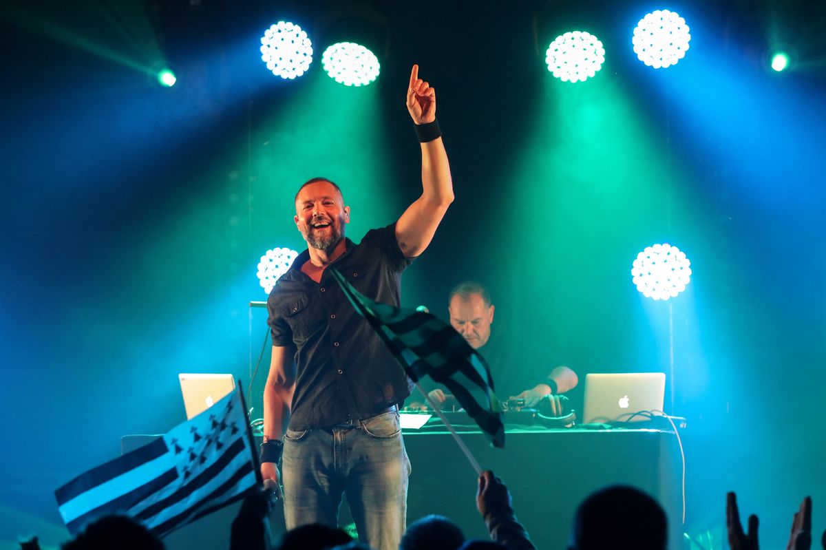 Martial Tricoche et Cédric Soubiron, de Manau, s'apprêtent à faire voyager en terre celte le public du Pont Rouge.