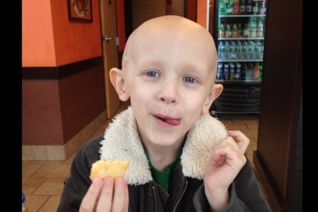 Un petit Américain cancéreux émeut la Chine | 24 heures