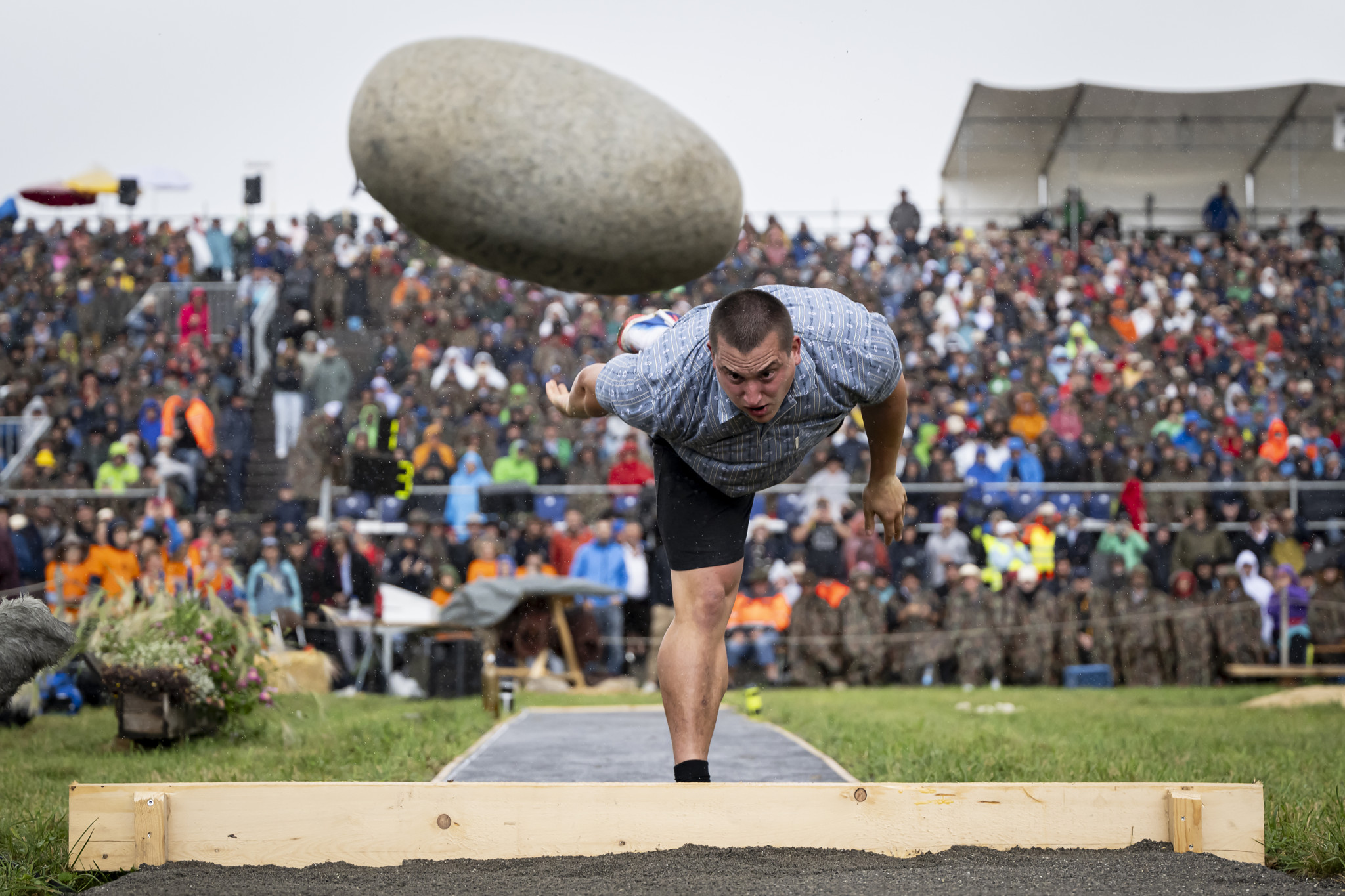 Keiner stiess den 83,5 kg schweren Unspunnenstein weiter als der Weisslinger Urs Hutmacher.