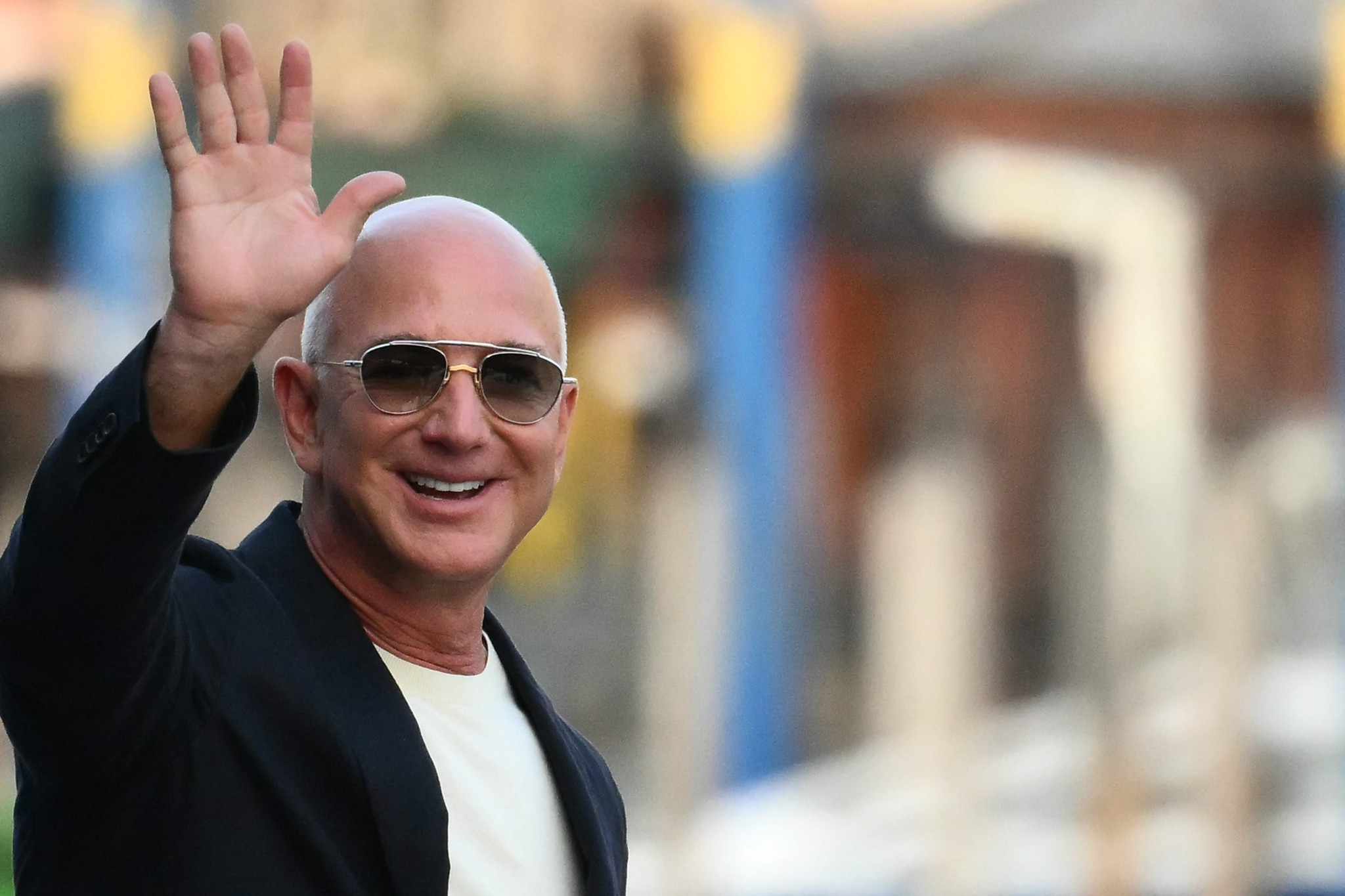 Konsortium mit Jeff Bezos: Einer der reichsten Männer der Welt steigt bei Liverpool ein